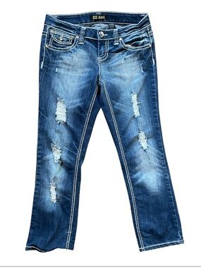 ZCO blue Jean capris distressed tattered Deniem  size 7